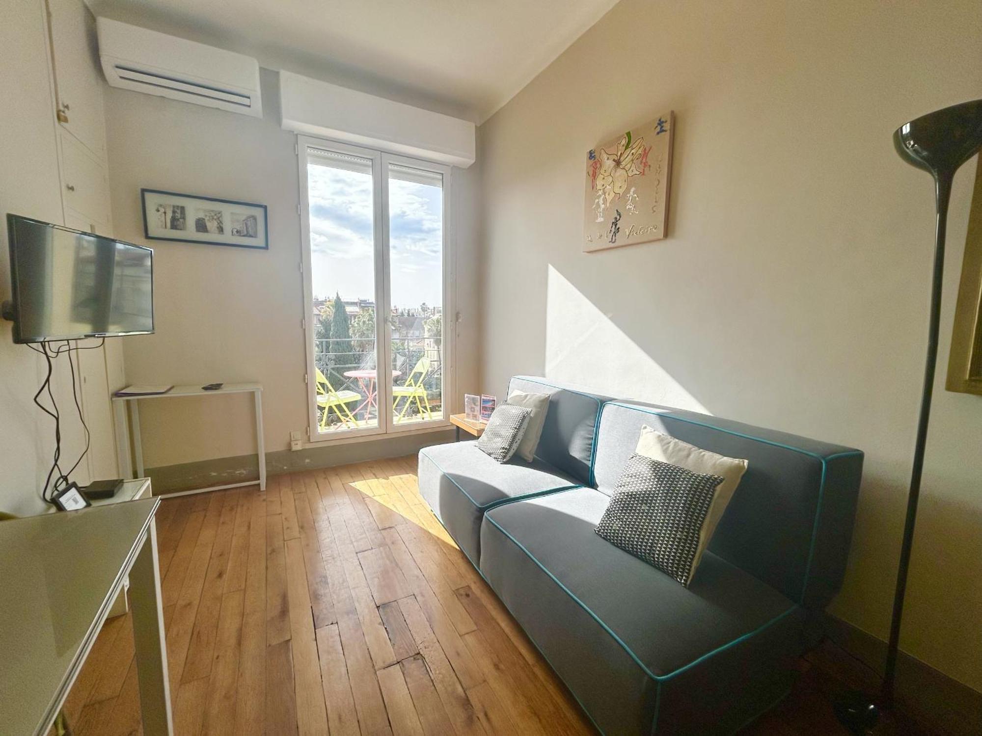 Aparthotel Riviera - Grimaldi Ac - Promenade Des Anglais - Balcon Victor Hugo 2 尼斯 外观 照片